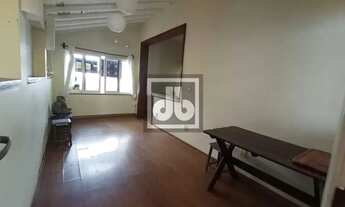 Imagem 2: IMPERDÍVEL. APARTAMENGO TIPO CASA - COSTA BASTOS - SANTA TERESA - EXCELENTE - VAZIO - 3 QU