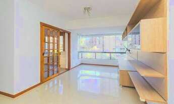 Imagem 2: Amplo apartamento com 3 quartos e vaga de garagem no Petrópolis!