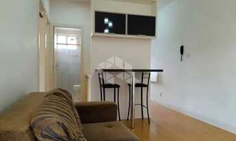 Imagem 3: Apartamento mobiliado com 2 quartos e garagem no Abraão em Florianópolis