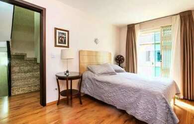 Imagem 11: Sobrado para venda possui 150 metros quadrados com 4 quartos em Bacacheri - Curitiba - PR