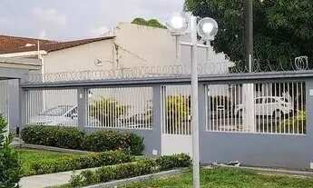 Imagem 3: Casa térrea em Conjunto Residencial no Adrianópolis com portaria 24h