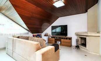 Imagem 14: Sobrado para venda possui 150 metros quadrados com 4 quartos em Bacacheri - Curitiba - PR