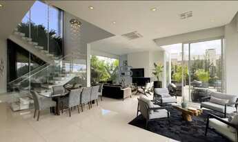 Imagem 6: Casa em Condomínio no Ecoville com 3 quartos sendo 3 Suítes com 4 Vagas de Garagem 460 m2