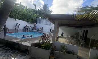 Imagem: Espaço lazer com piscina