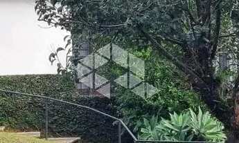 Imagem 4: Casa 2 dormitórios no Bairro Três Figueiras em Porto Alegre