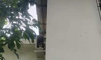 Imagem 4: Vendo casa em área comercial aceito proposta