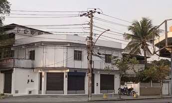 Imagem: Prédio c/ Lojas e Salas Comerciais Amplas