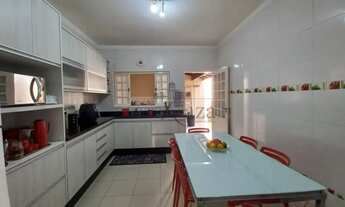 Imagem 4: Oportunidade - Casa Sobrado - Bosque dos Eucaliptos - 3 Dormitórios - 187m²