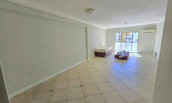 Imagem 2: Apartamento quadra mar, 3 dormitórios para venda em Balneário Camboriú