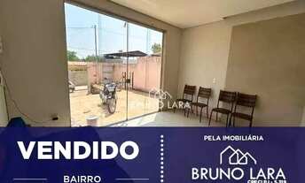 Imagem: Casa com 2 dormitórios à venda, 74 m²