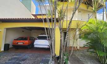 Imagem: Casa com 06 quartos, sendo 03 suítes e