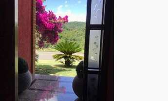 Imagem 4: Casa para venda possui 400 metros quadrados com 5 quartos