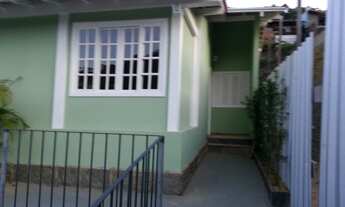 Imagem 2: Casa Carangola, próxima da Igreja, Rua Dr. Lipold, excelente preço - Petrópolis - RJ