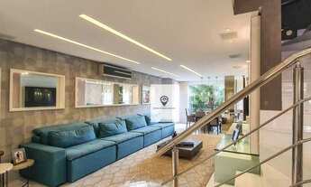 Imagem: Casa à venda com 3 suítes, 4 vagas de