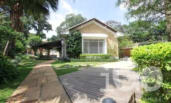 Imagem 5: Térrea em meio de muito verde e privacidade total! Terreno: 1177,00 m²