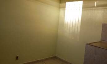 Imagem 6: Dois cômodos, banheiro e lavanderia