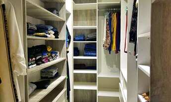 Imagem 4: Casa no Bairro Parque Dez com 3 Suítes e Piscina