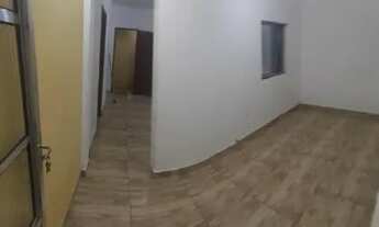 Imagem 2: Casa com 2/4 e garagem