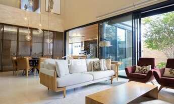 Imagem 2: Casa de condomínio para venda possui 480 metros quadrados com 4 quartos