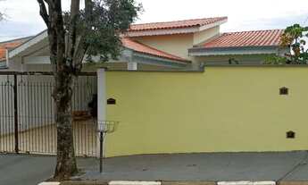 Imagem 2: Casa para Venda em Tatuí, Jardim Lucila, 3 dormitórios, 1 suíte, 2 banheiros, 2 vagas