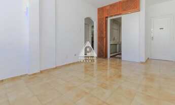 Imagem 2: Excelente apartamento no Flamengo. Próximo ao metrô e todo comércio da região. Composto de