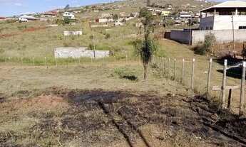 Imagem 6: Casa com terreno grande