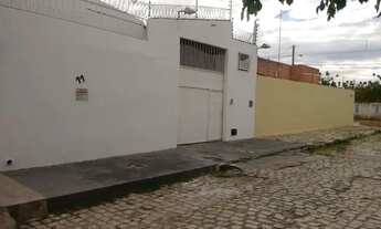 Imagem 5: Vende-se uma excelente Casa c/ Prédio/Deposito toda reformada abolicao 1 Excelente Localiz