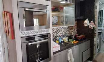 Imagem 3: Apartamento projetado com closet amplo na suite do casal no Bairro Jóquei Clube