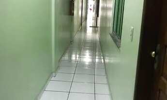 Imagem 7: Apto 2/4 em prédio de kitnets para estudantes