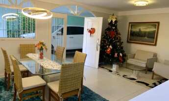 Imagem 2: Casa em capim macio