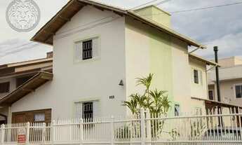 Imagem: FLORIANóPOLIS - Casa Padrão - Carianos