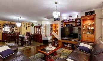 Imagem 2: Casa para Aluguel - Bosque da Saúde, 3 Quartos, 400 m2