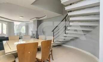 Imagem 2: Casa com 3 quartos e 5 banheiros no Alto Petrópolis