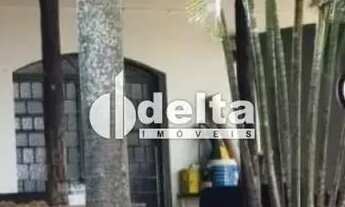 Imagem 2: Casa residencial com 5 quartos sendo 1 suíte disponível para venda no bairro Cidade Jardim