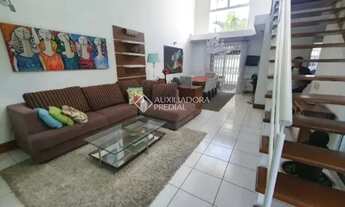 Imagem 3: Sobrado Mobiliado de Alto Padrão: Vista Rio, Piscina e Suíte Térrea