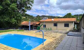 Imagem: Chácara com casa principal e casa de caseiro