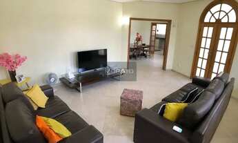 Imagem 6: Casa com 4 Quartos sendo 1 Suíte com 5 Vagas de garagem no Bairro Castelo