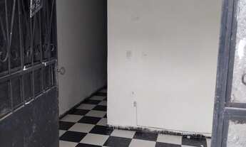 Imagem 2: ALUGA-SE ESSA CASA NO MANOA