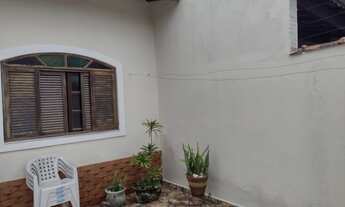 Imagem 2: Casa para venda possui 69 metros quadrados com 2 quartos em Savoy - Itanhaém - SP