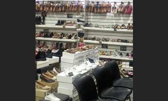 Imagem 4: Passando ponto loja completa ponto movimentado ao lado do trem