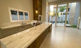 Imagem 6: Casa de condomínio térrea para venda com 230 metros quadrados com 4 quartos