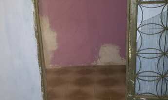 Imagem 6: Vendo casa antiga