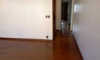 Imagem 4: Prédio recuado com vista livre e varanda frontal , sol da manhã 1 por andar no Coração de