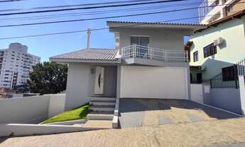 Imagem 2: Casa para venda com 374 metros quadrados com 2 quartos em Barreiros - São José - SC