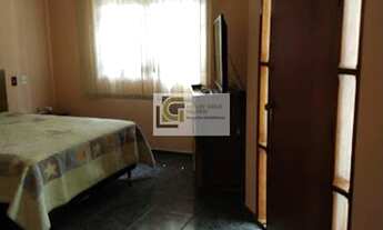 Imagem 4: Sobrado para venda tem 302 metros quadrados com 4 quartos