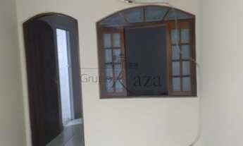 Imagem 5: Casa para aluguel e venda tem 91 metros quadrados com 6 quartos