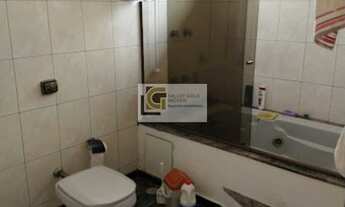 Imagem 3: Sobrado para venda tem 302 metros quadrados com 4 quartos