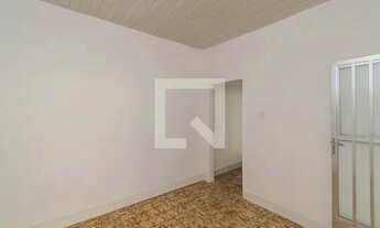 Imagem 2: Casa de Condomínio para Aluguel - Bonsucesso, 1 Quarto, 50 m2