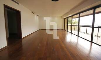 Imagem 2: Apartamento para aluguel possui 227 metros quadrados com 4 quartos