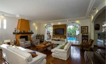 Imagem 5: Casa Exclusiva com piscina em um dos bairros mais charmosos de São Paulo: Campo Belo